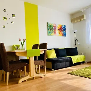 https://klvria-apartman-szeged.szeged-hotels.com