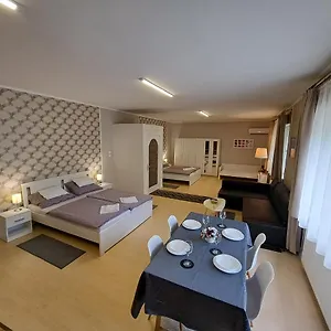 https://rkd-apartmanhz-szeged.szeged-hotels.com